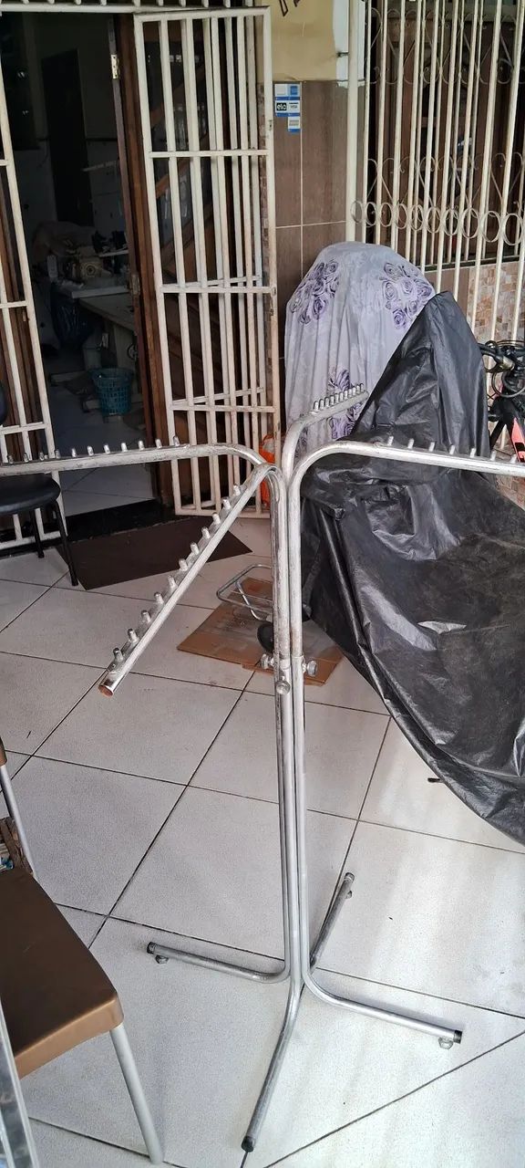 Vendo Arara em aço cromado  - Foto 2