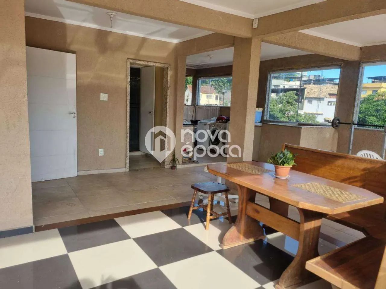 Jardim Carioca | Casa 5 quartos, sendo 4 suites