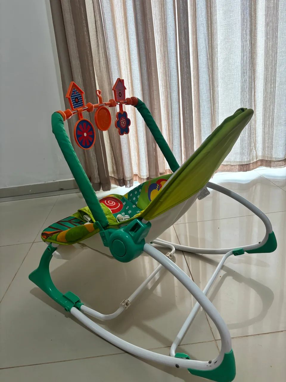 Vende-se cadeira vibratória para bebê  - Foto 3