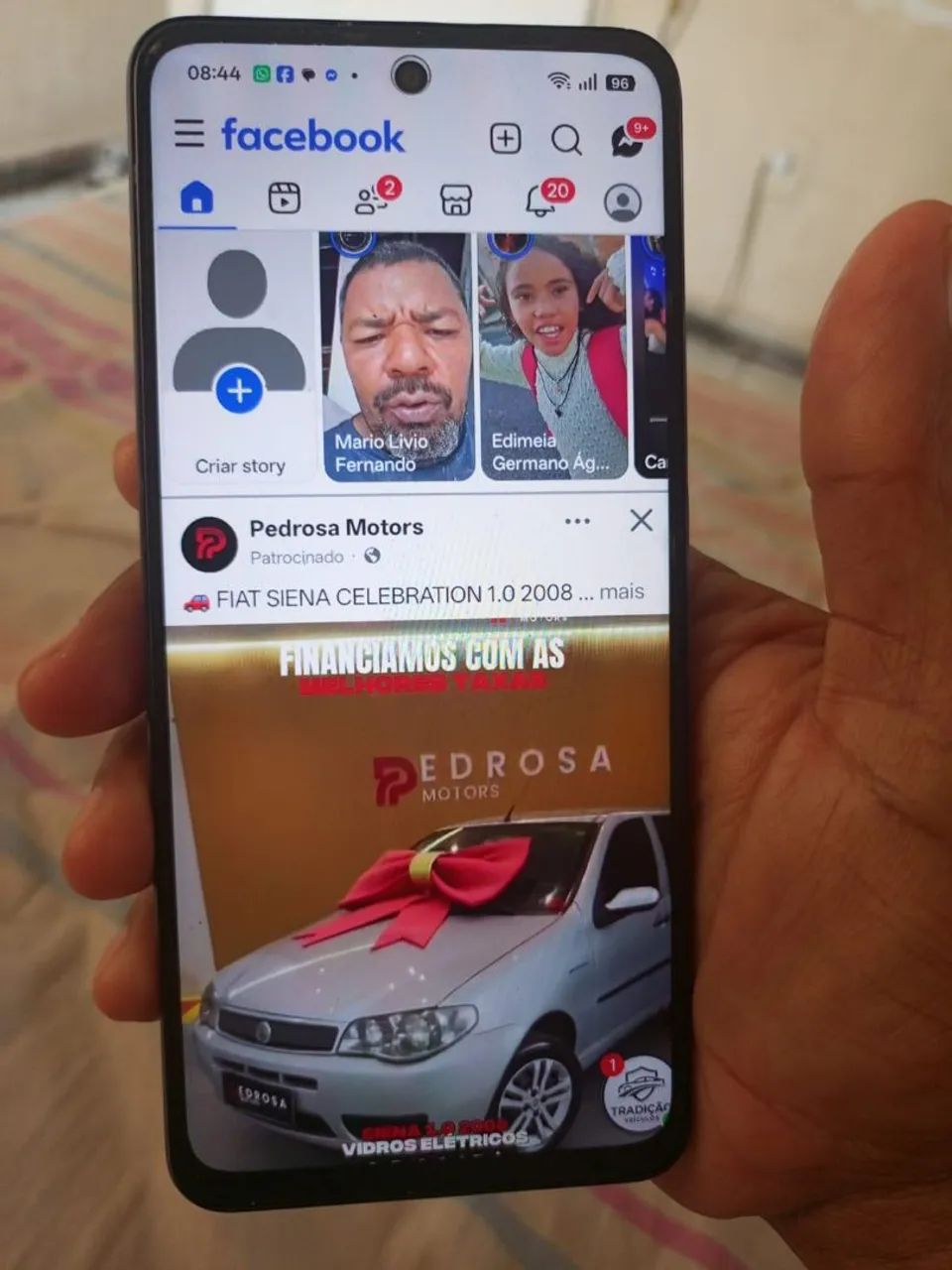 Vende-se celular realme75c aprova d'água semi nova com 256gb te *