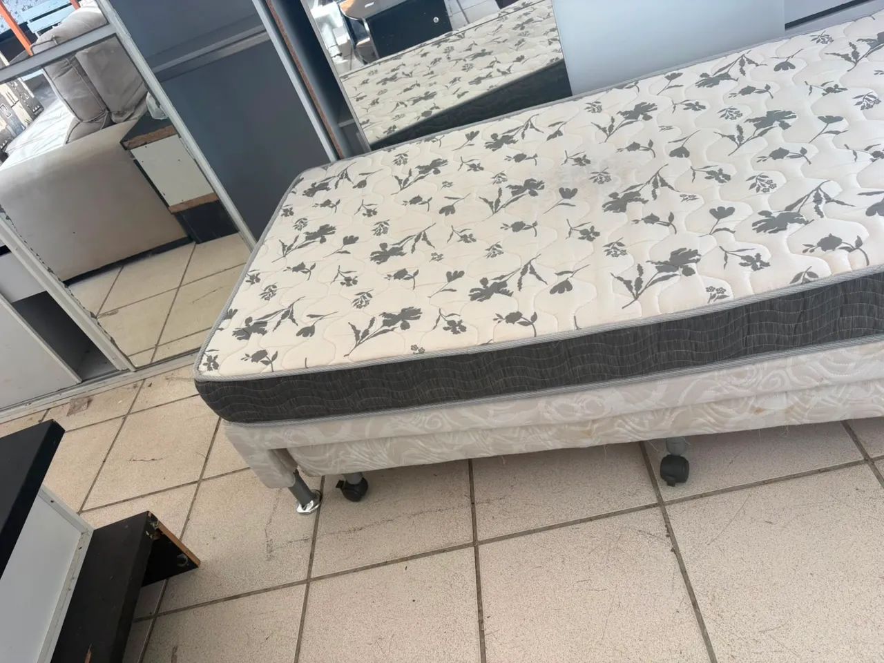 Cama solteiro com auxiliar  - Foto 4