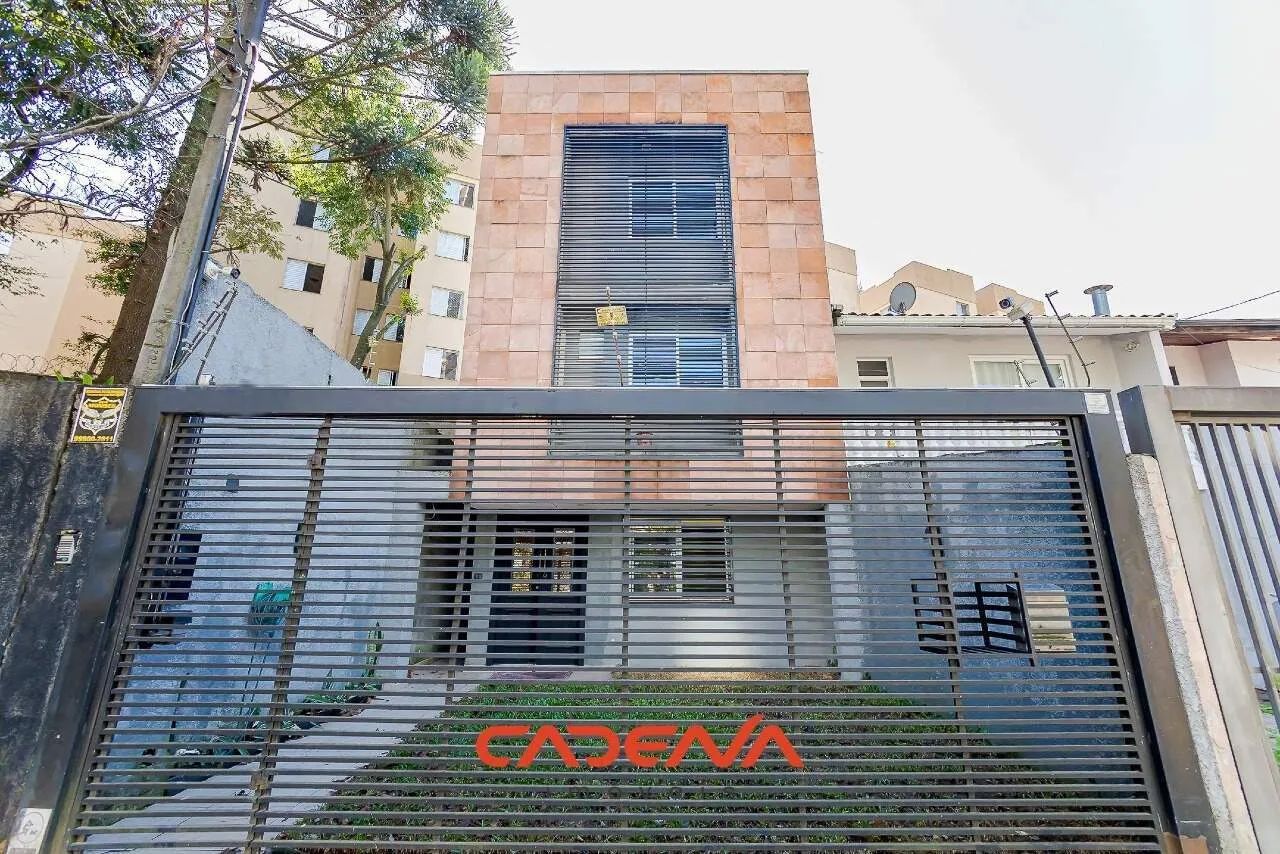 Sobrado com 3 suítes e 2 vagas à venda no Mossunguê