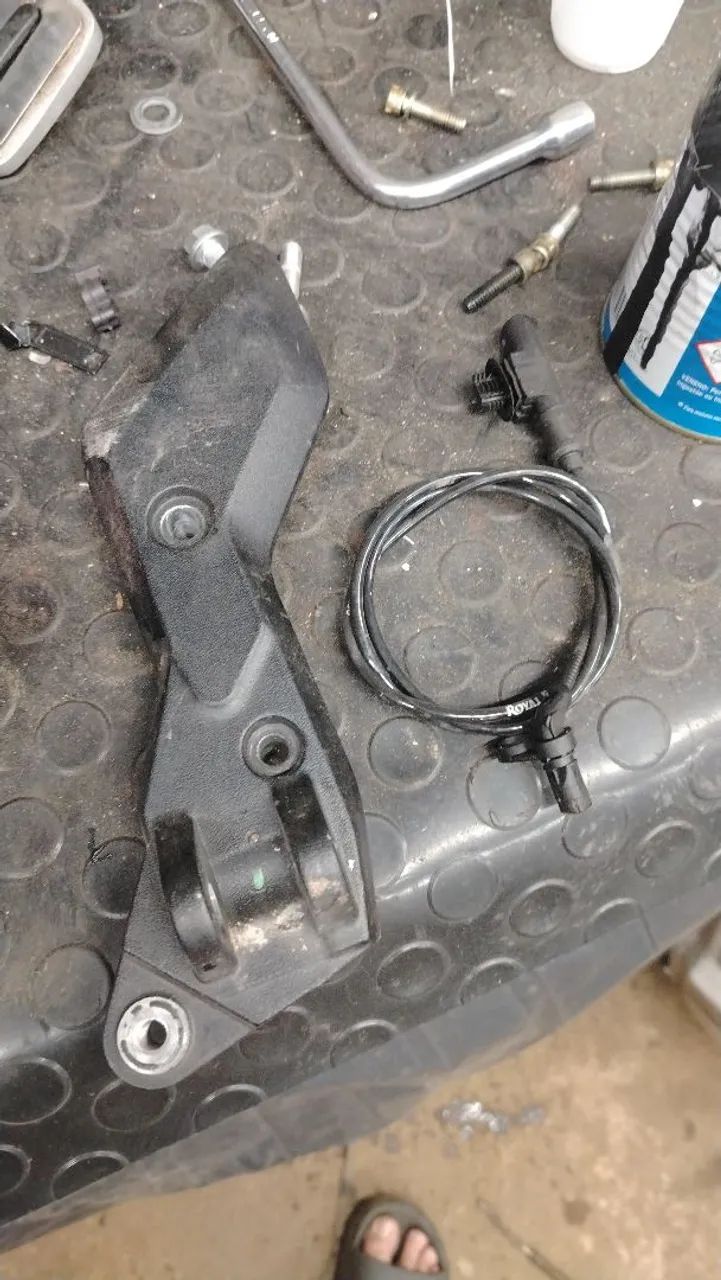 Sensor ABS e suporte pedaleira hunter