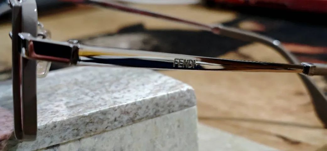 Óculos de Sol Rosa Fendi - Foto 5