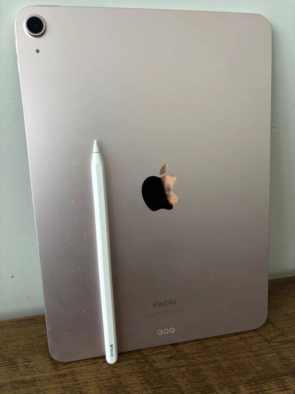 Vendo iPad + Apple Pencil 