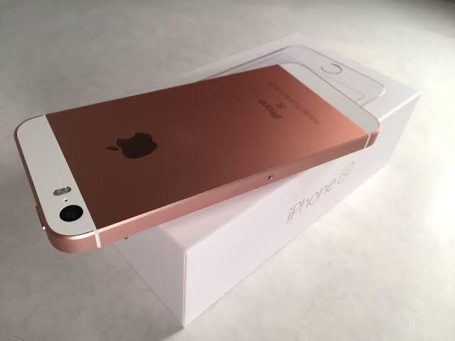 Foneshopp/ iPhone SE Rose Seminovo/ NF e Garantia/ Somos Loja