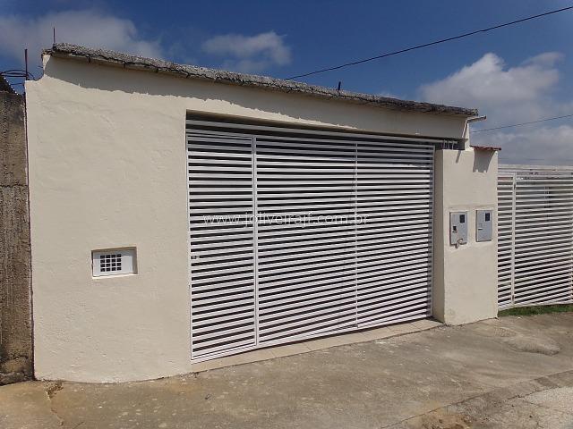 (J1) Casa linear de 2 quartos com suite, 2 vagas, e área externa no Santos Dumont - Foto 2