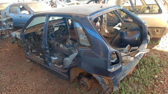 Sucata gol G3 para retirada de peças - Foto 4