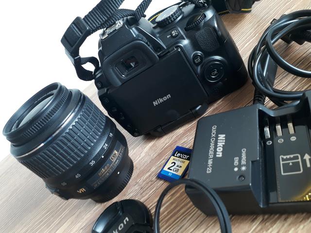Nikon D5000 | Kit Lente 18 55mm VR - Foto 2