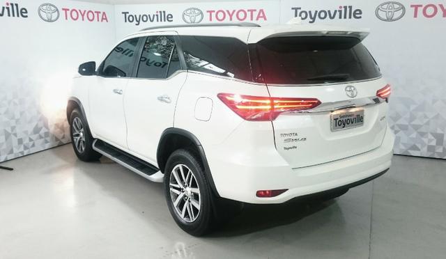 Toyota Sw4 Srx 2.8 4x4 Auto Diesel 2016/2017 7 lugares - Foto 4