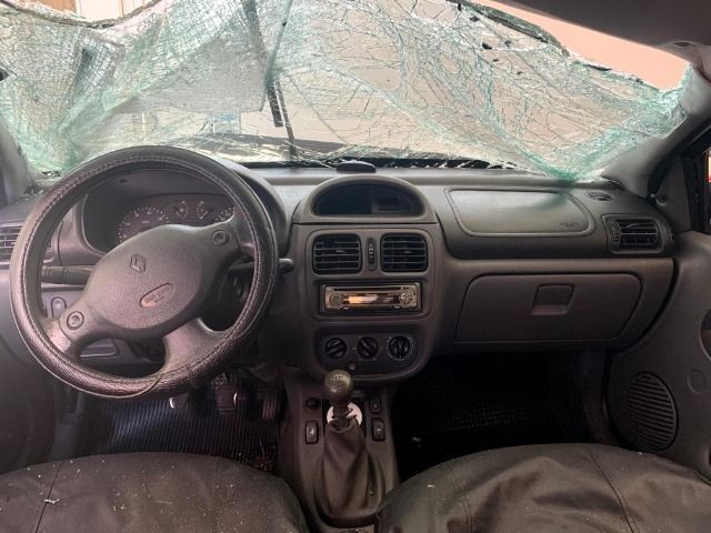Renault Clio Sedan 2003 ( Média Monta ) - Foto 2