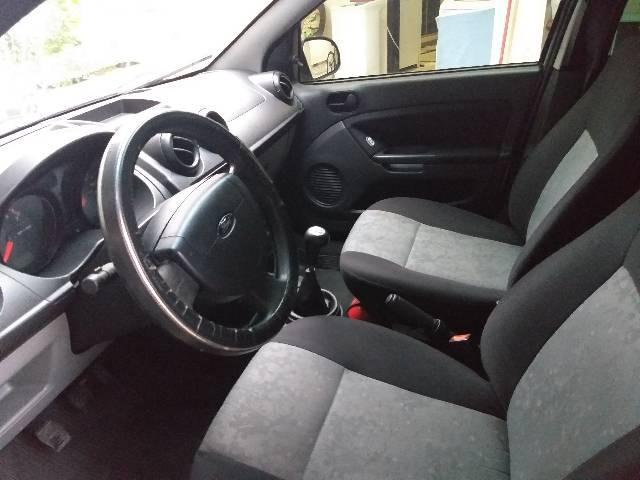 Ford Fiesta Sedan Completo IPVA Ok - Foto 6