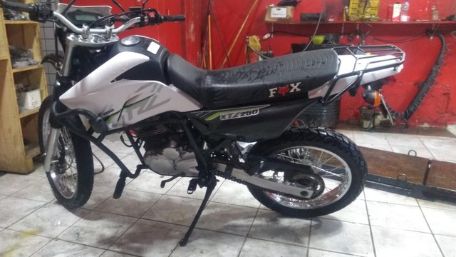MOTO LANDER 250