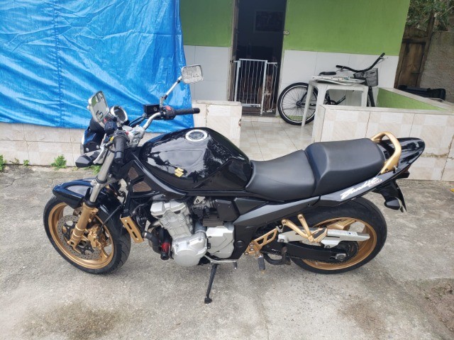 SUZUKY BANDIT TOP