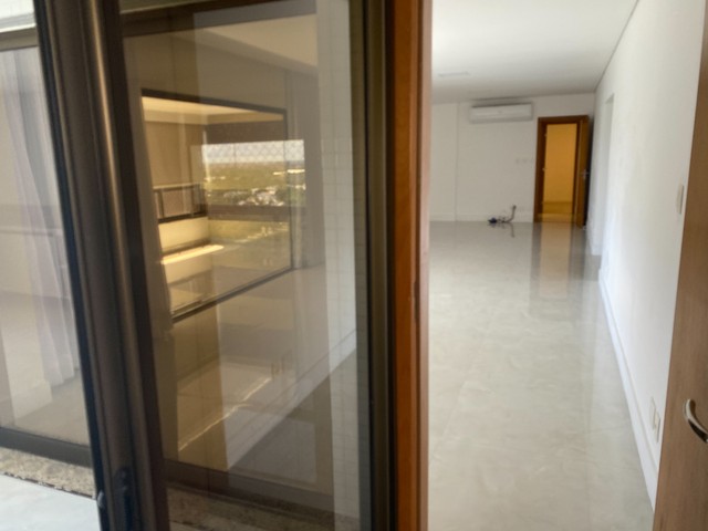 Apartamento para aluguel e venda  276 metros quadrados com 7 quartos - Foto 7
