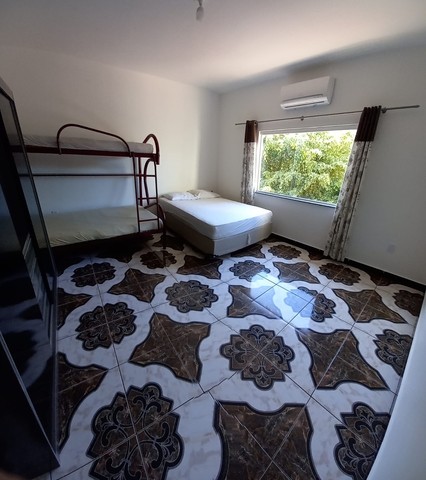 Casa com 6 Quartos e Campo de Futebol  - Foto 9