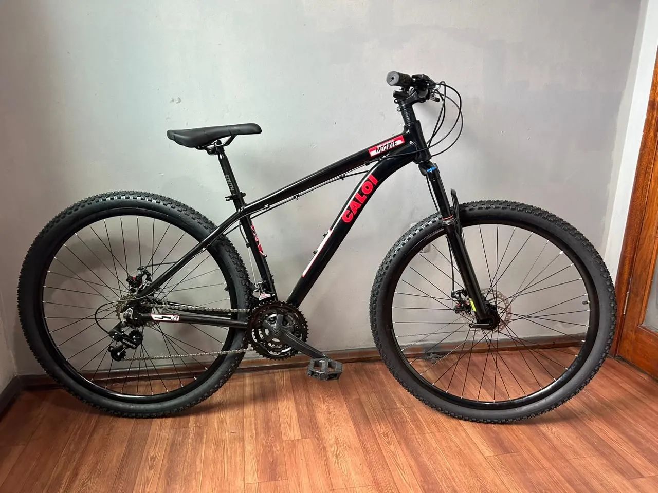 Bicicleta aro 29 caloi câmb shimano NOVA