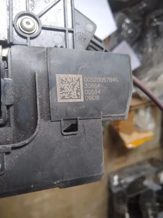 Fechadura Mecânica Diant Direita Mobi 2016... 520057840 - Foto 3