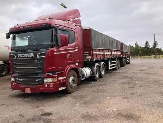 Scania R560 V8, 6x4 + Rodotrem Guerra com Dolly - Foto 2