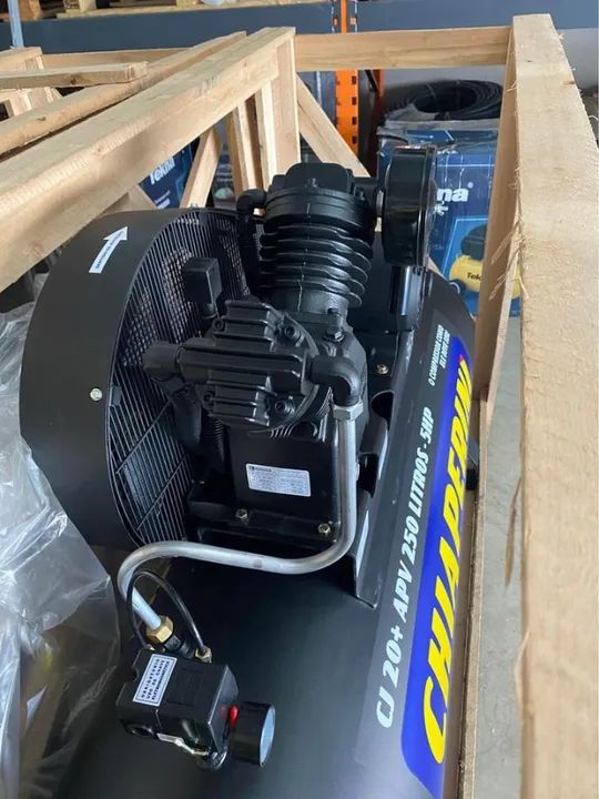 Compressor de ar 250L 20+APV motor 5hp 220/380V IP21 20+APV Trifasico - Chiaperini(Loja) - Foto 4
