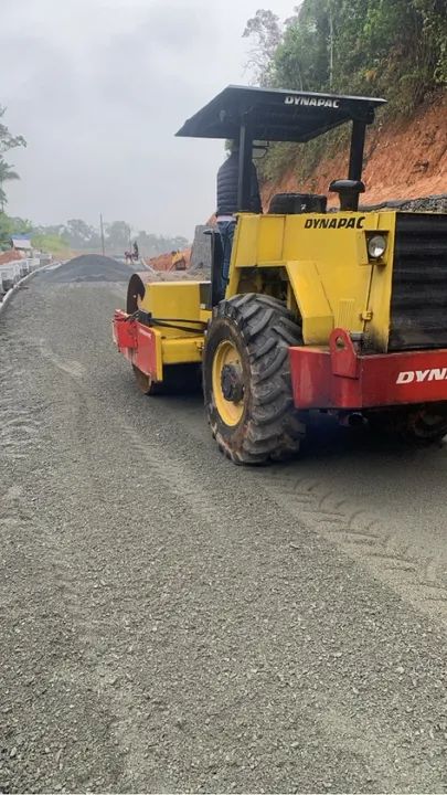 Rolo compactador Dynapac 250 traçado 