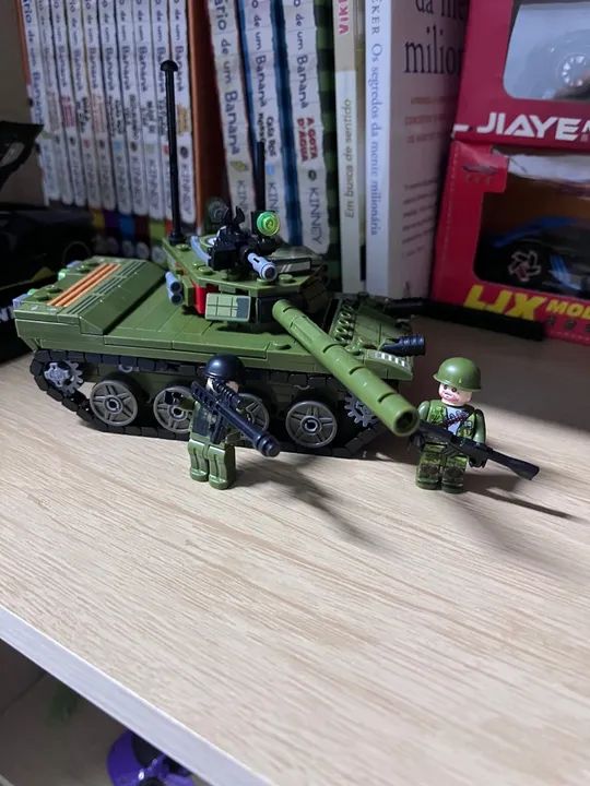 Legos tanques e carros militares 