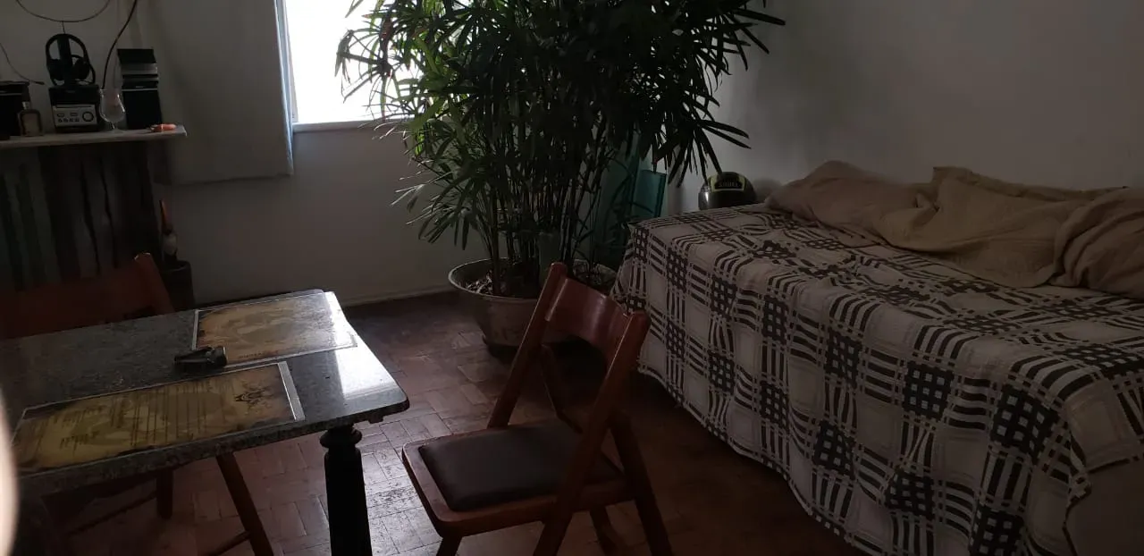 Oportunidade: quarto e sala à venda em Botafogo