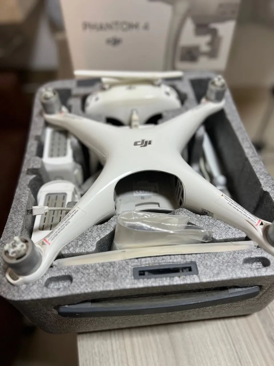 DJI Phantom 4 - Drone Profissional - Foto 3