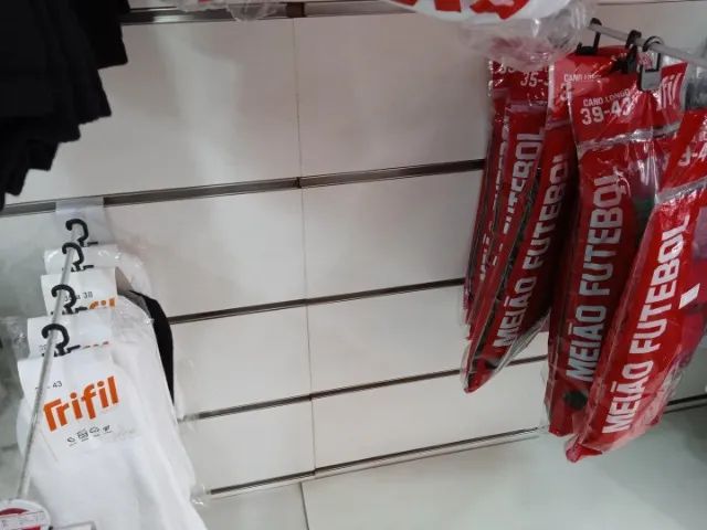 Painel expositor em Madeira Branco 75 cm x 120 cm x 3 cm - Foto 3