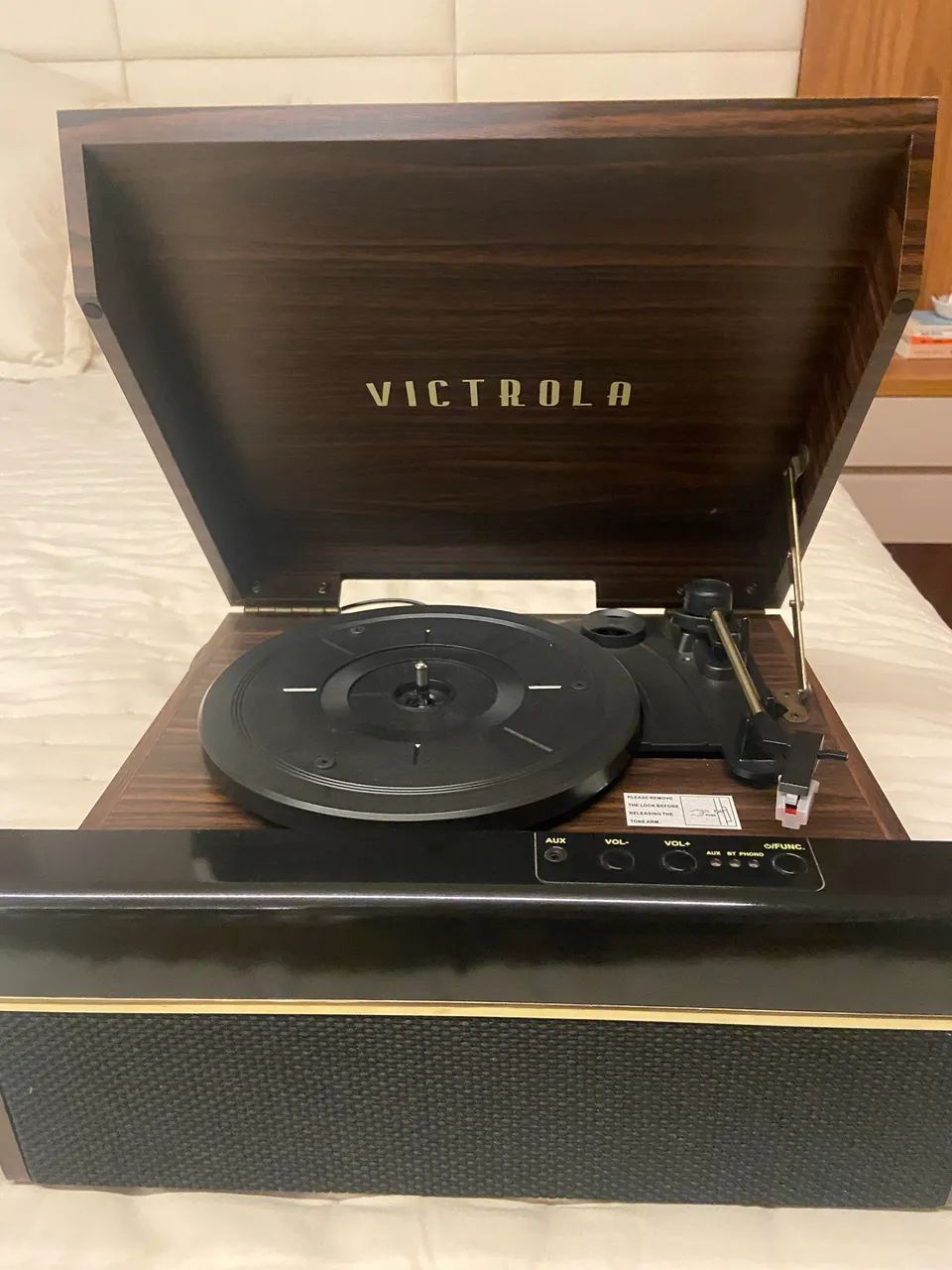 Victrola 3-in-1 Avery Bluetooth Record Player with 3 Speed Turntable64595542146562120