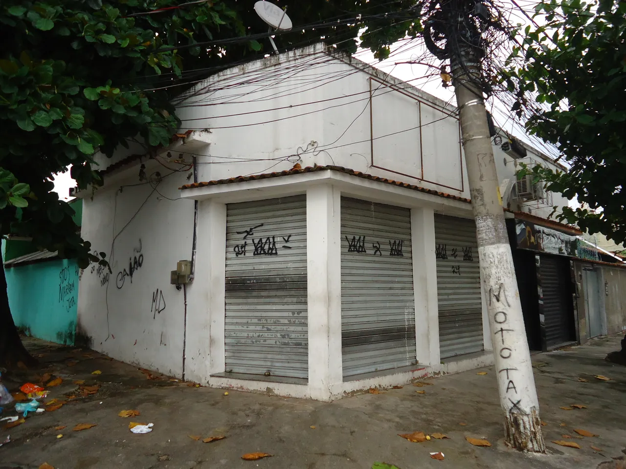 Loja para aluguel em Rocha Miranda - Rua Veríssimo Machado - Rio de Janeiro - RJ