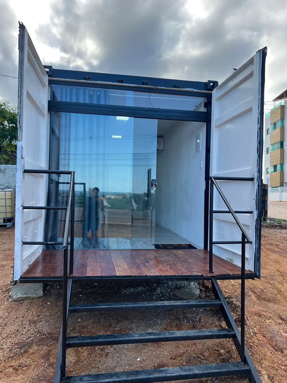 Lindo kitnet container!