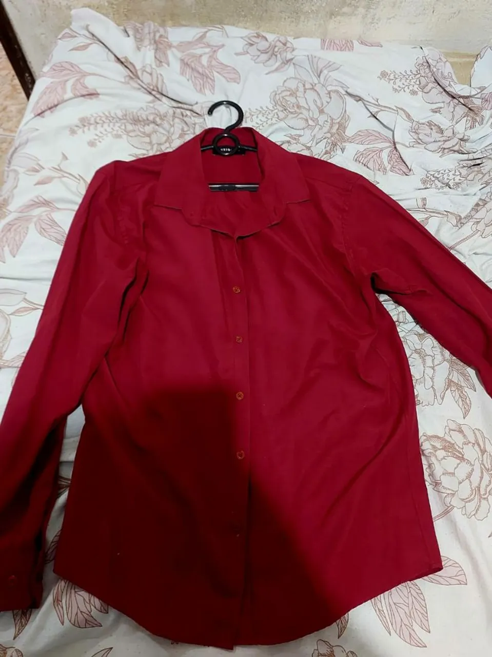 Camisa social Vermelha vinho