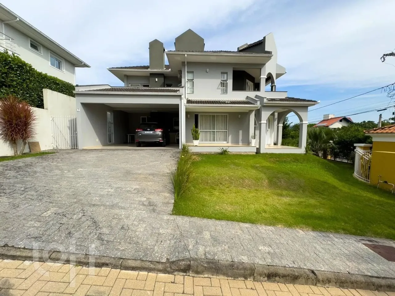 Casa à venda em Santo Antônio de Lisboa com 295 m², 4 quartos, 3 suítes, 2 vagas