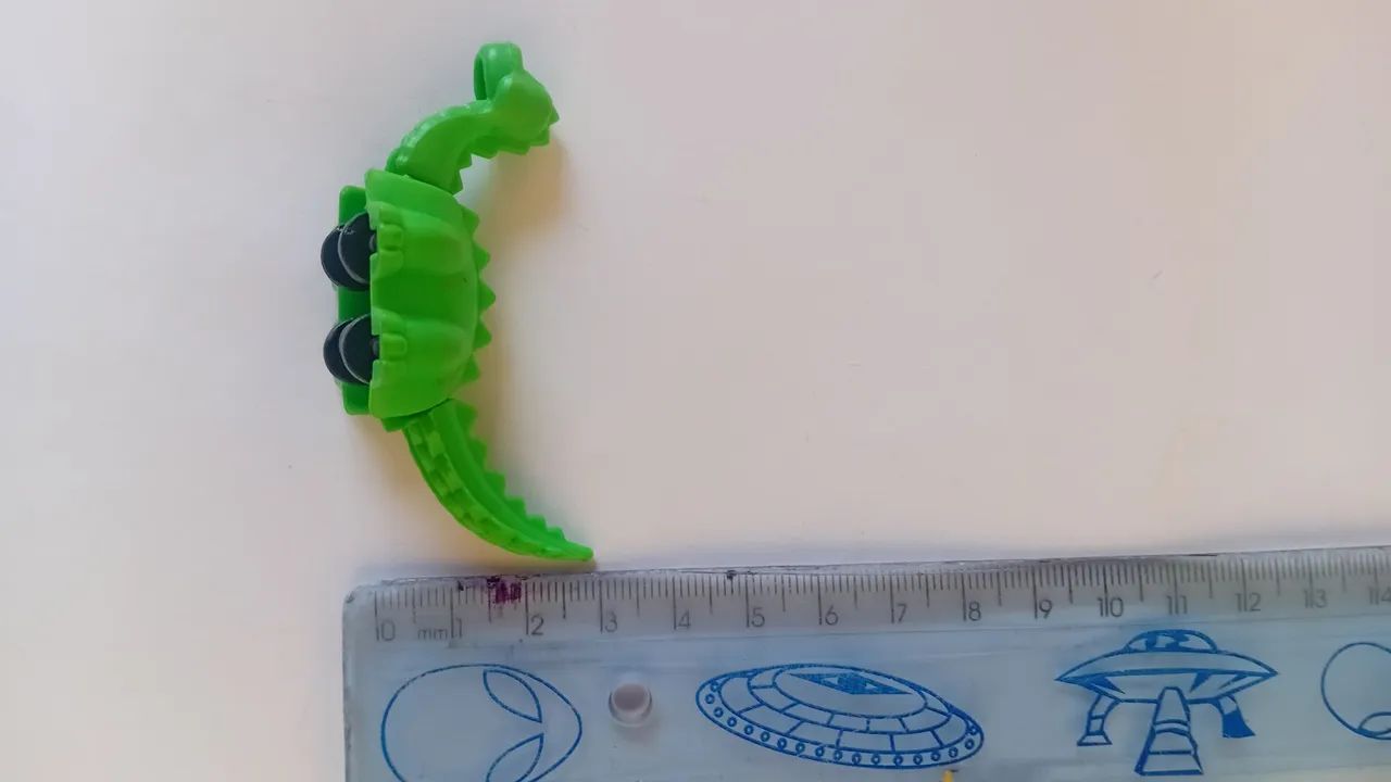 Lote 3 Bonecos antigo brinquedo coleção kinder ovo dinossauros - Foto 4