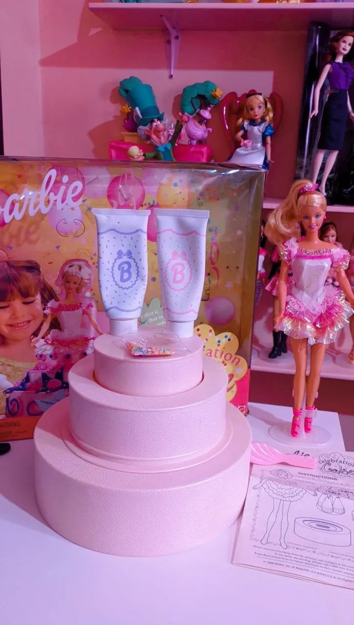 Boneca Barbie Celebration Cake
