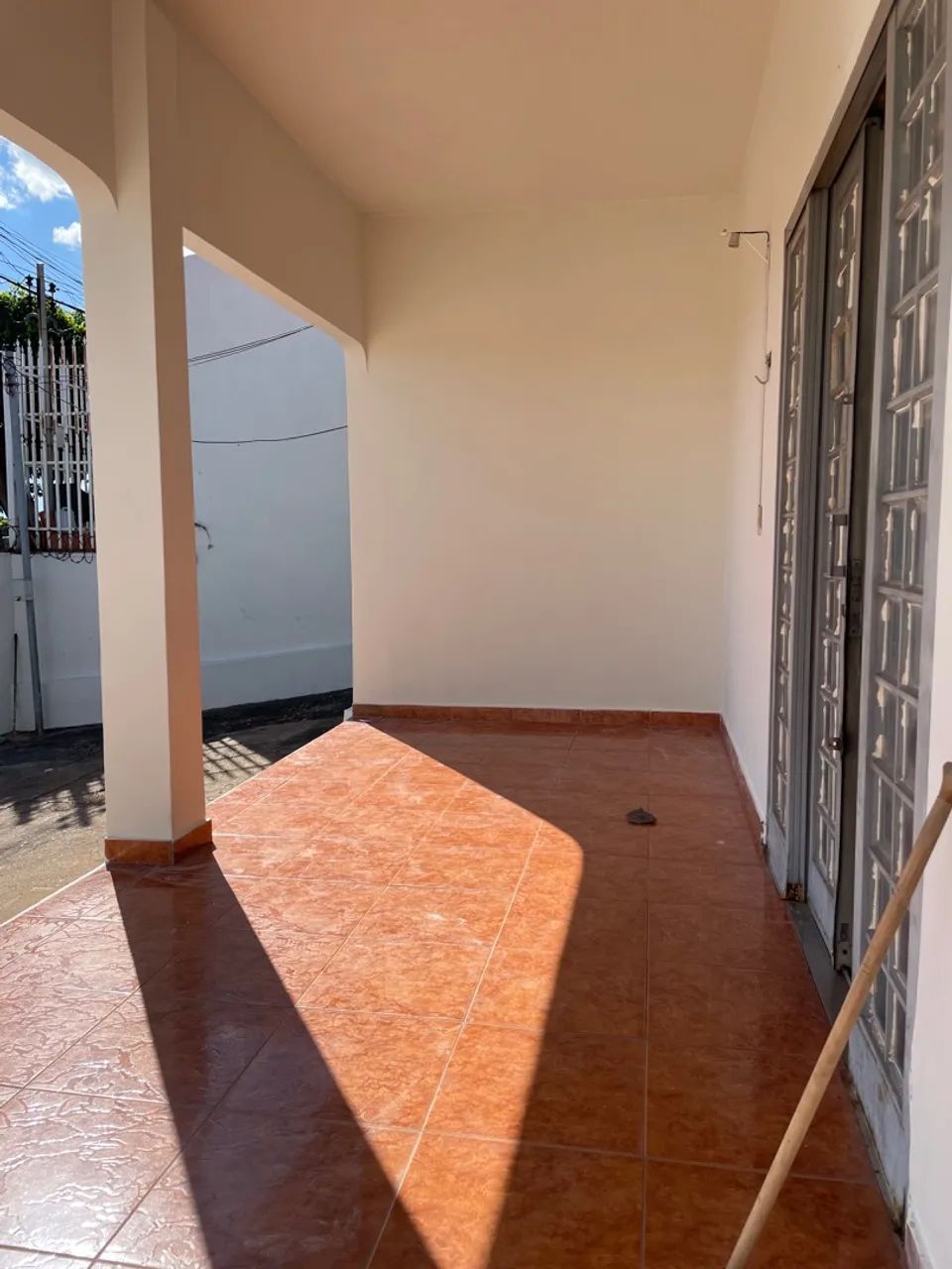 Aluga-se Casa na Av. Miguel Sutil - próximo à trincheira da av. Jurumirim - Foto 2