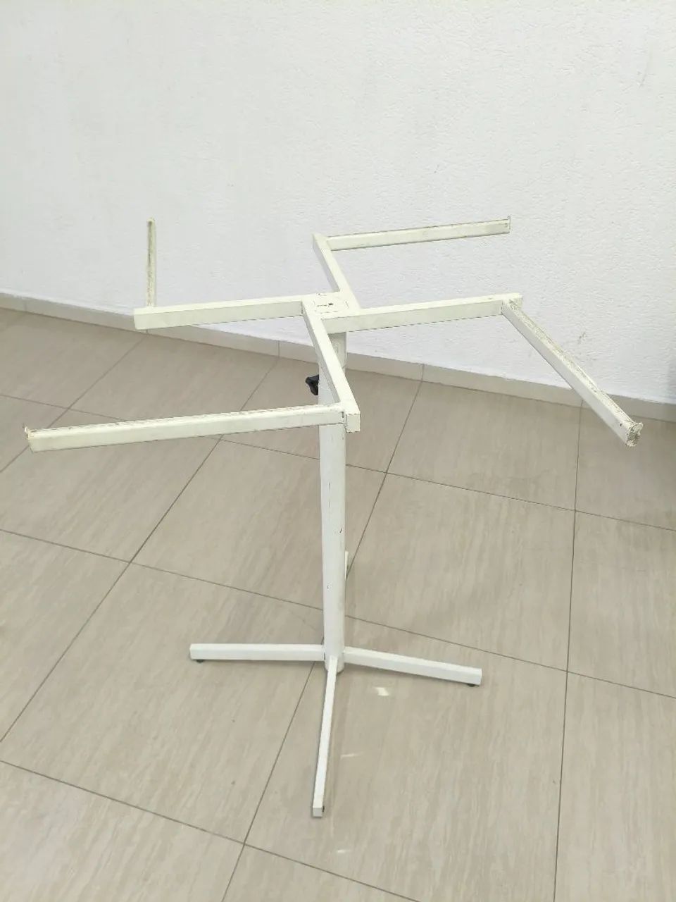 Arara de Roupa Giratória  - Foto 2