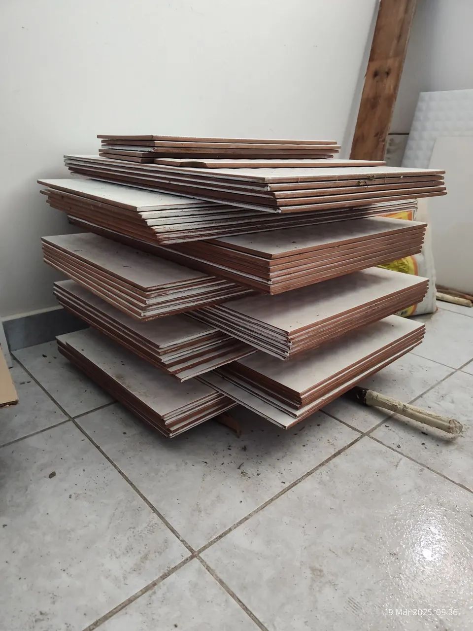 Revestimentos Cerâmicos - 37 X 59 cm - 10,50 m2 total 