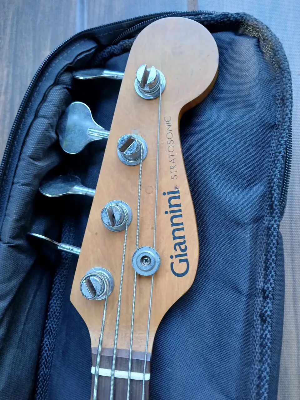 Baixo gianine stratossonic jb - Foto 3