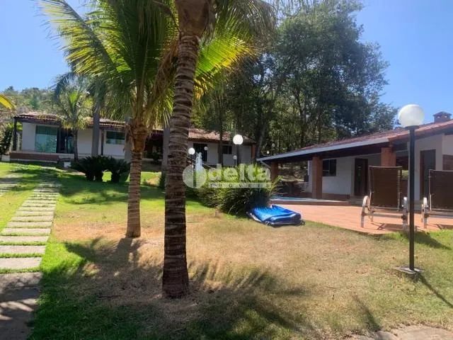 Chácara disponível para venda na Zona Rural de Uberlândia em Uberlândia-MG