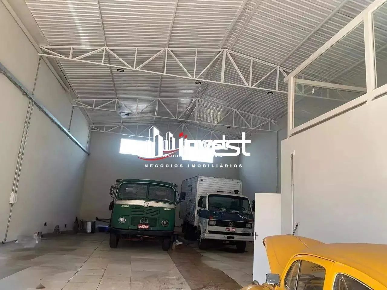 Galpão Comercial para Locação com 150 m2 e uma área de 422 m2