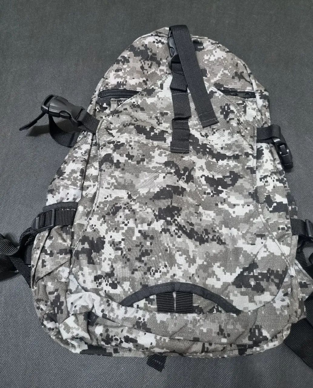 Mochila camuflada