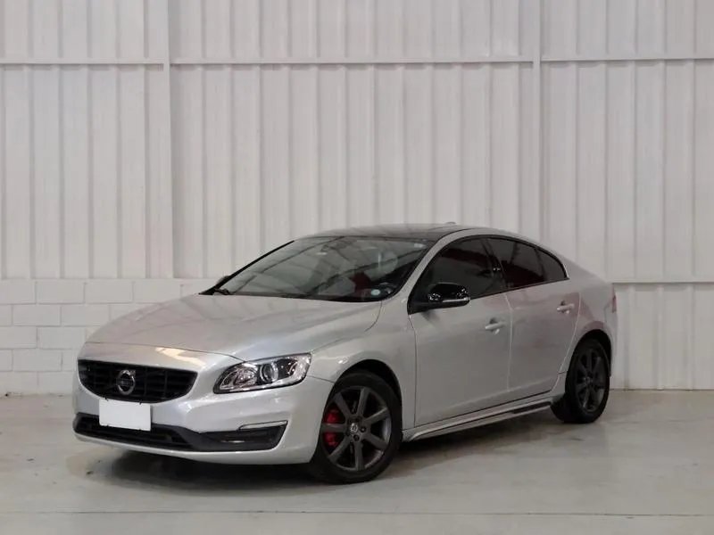 VOLVO S60 T4 MOMENTUM 2017