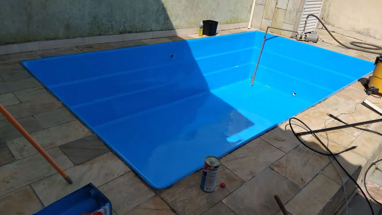 Piscina pintura e reparos