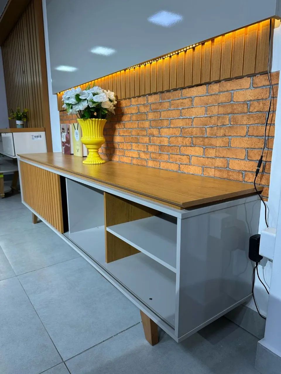 Painel com rack - Foto 4