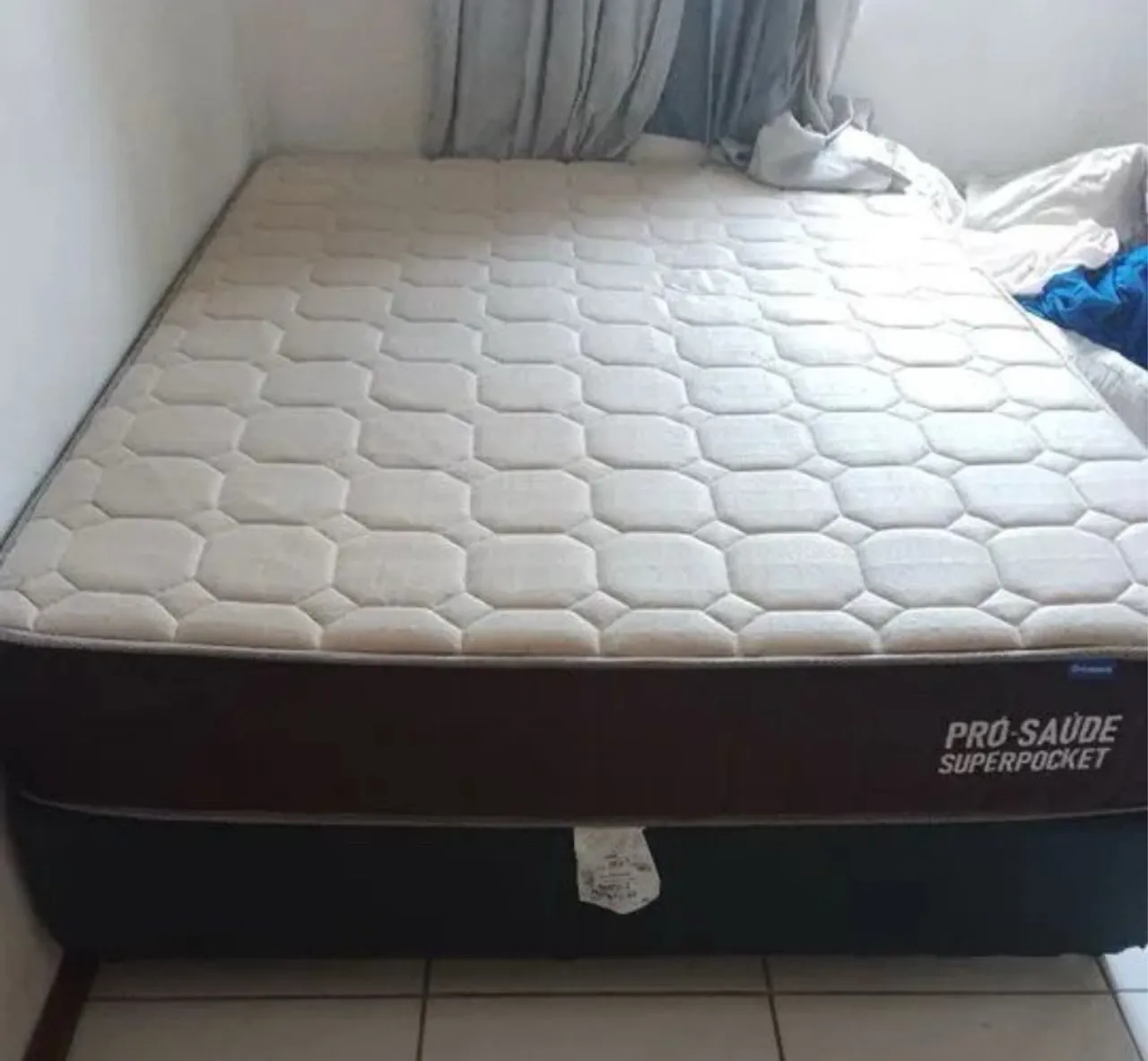 Cama e Colchão Pro-Saúde Superpocket - Higienização recente. 