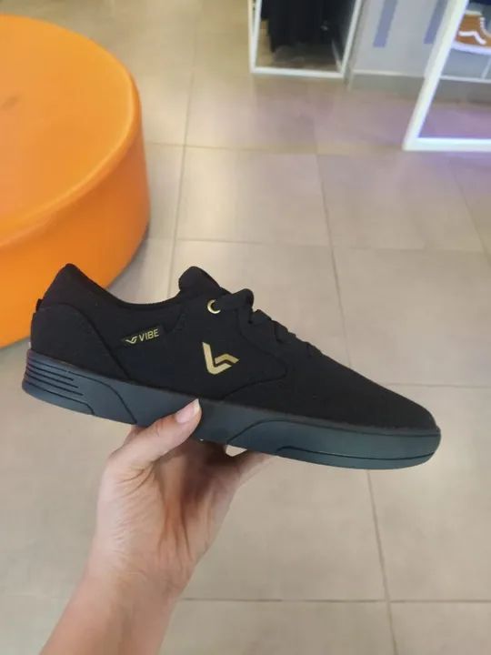 PROMOCAO VOLTA AS AULAS - TENIS VIBE MASC 38 A 41 - Foto 4