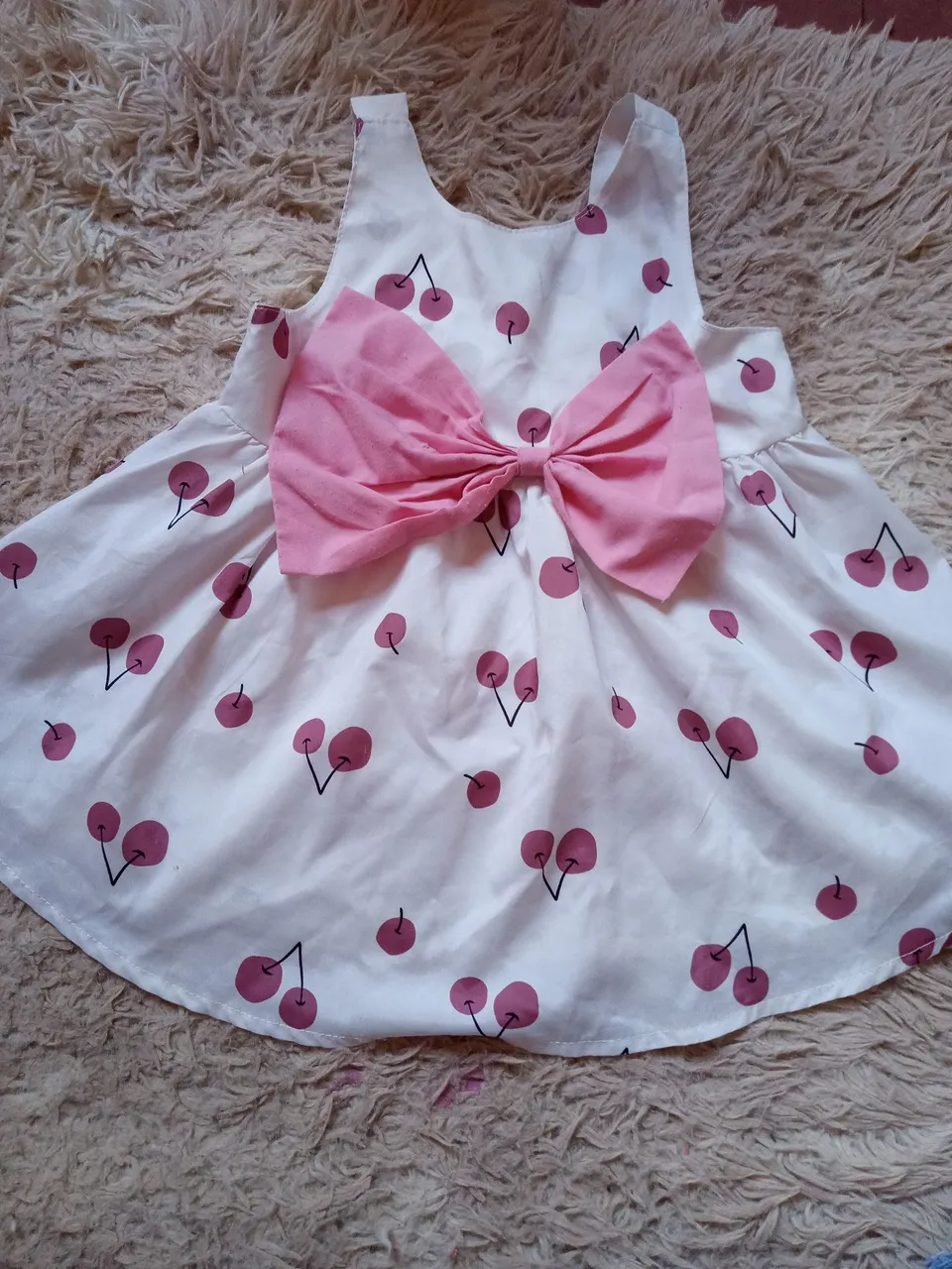 Lotinho de vestidos e jardineira Menina