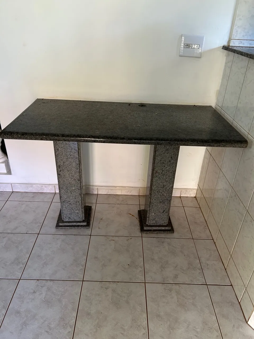 Mesa de granito para cozinha ou área gourmet